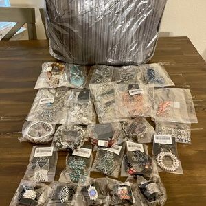 New Paparazzi 25 Piece Jewelry Bundle With Gray Leather Bag